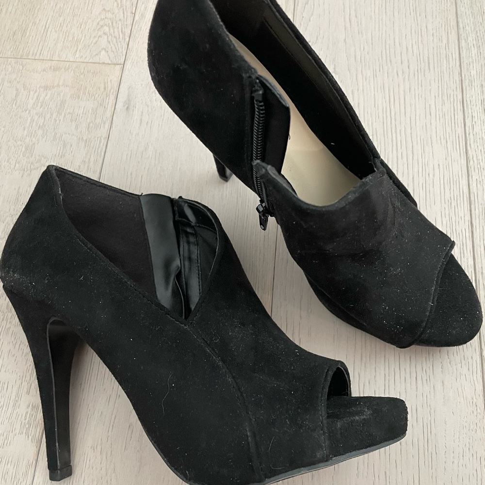 Black Fergie bootie heels